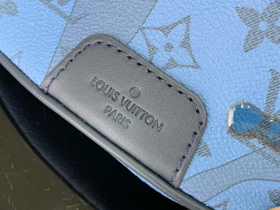 Louis Vuitton Discovery Bumbag / Blue Silver Hardware - Image 7