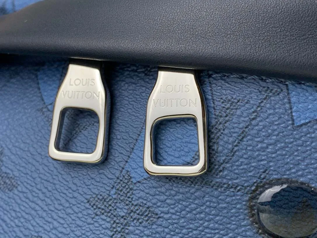 Louis Vuitton Discovery Bumbag / Blue Silver Hardware - Image 8