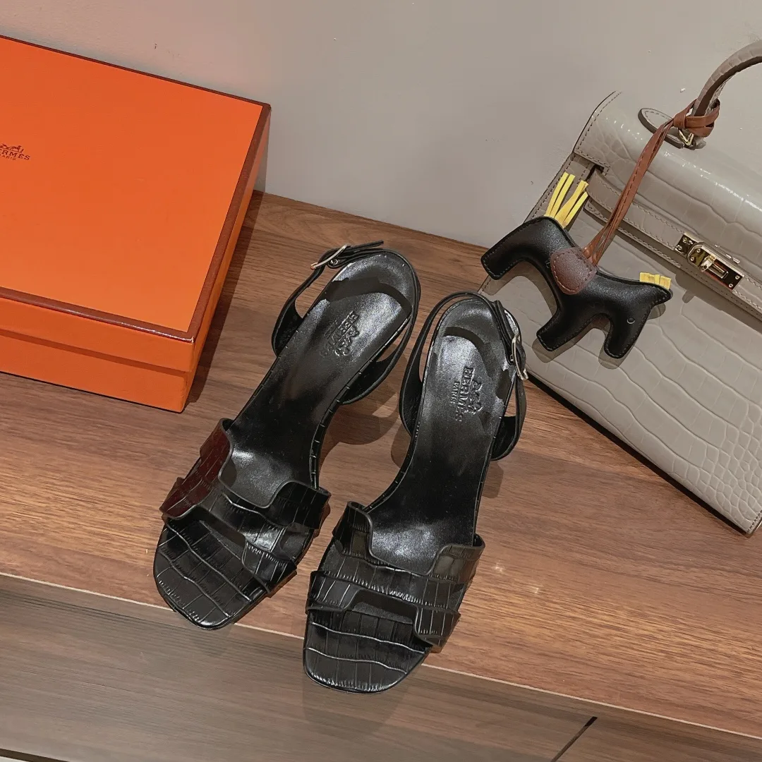Hermes Ella Sandal Noir / - Image 9