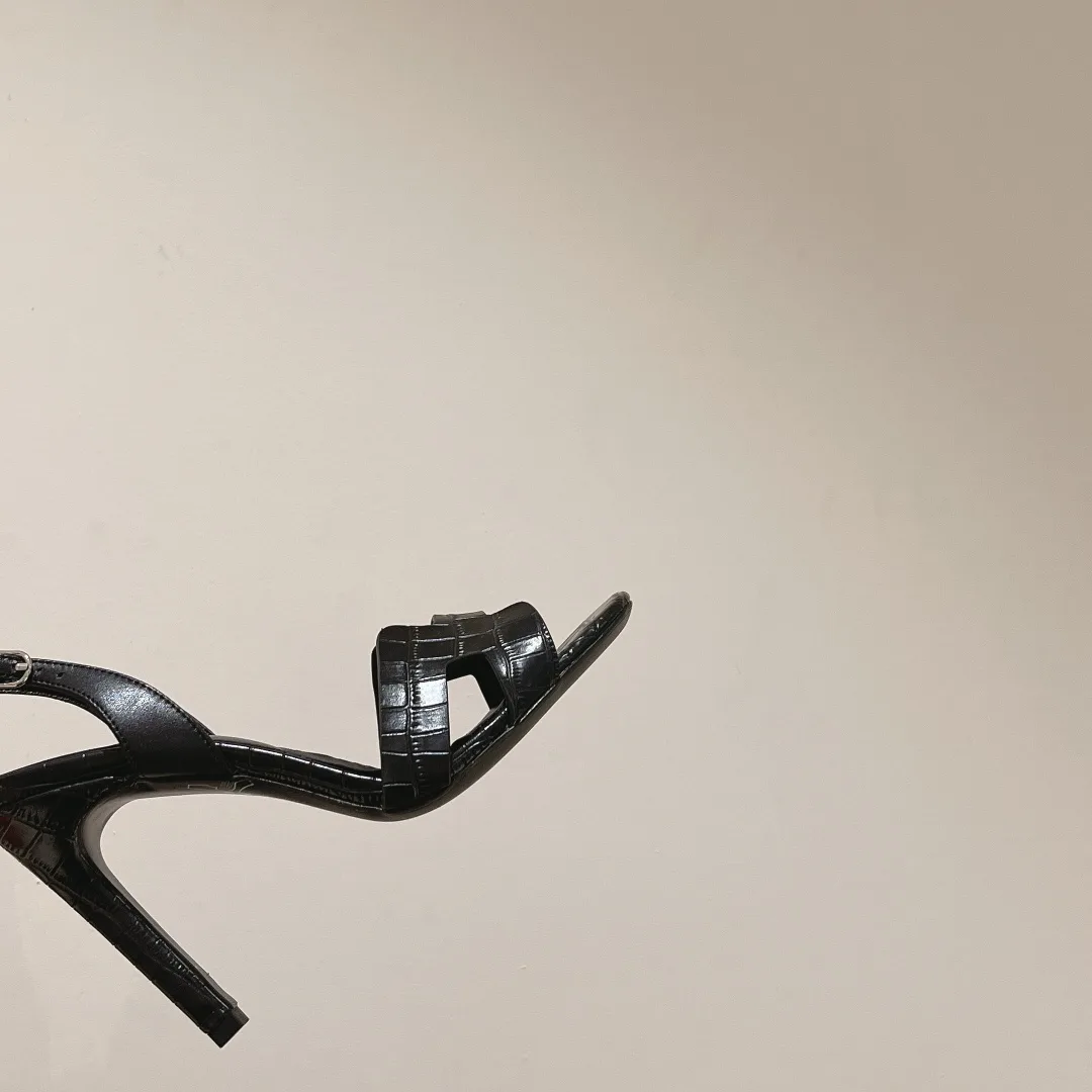 Alternative view of Hermes Ella Sandal Noir /