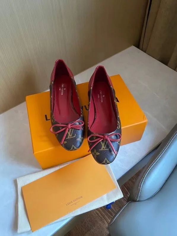 Louis Vuitton Women’s