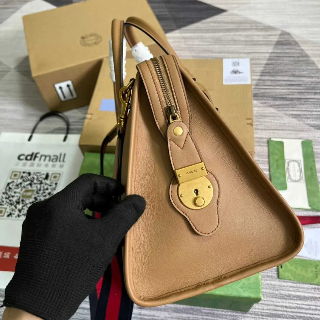 Gucci Double G-Detailed Smooth Medium Handbag Brown / - Image 8