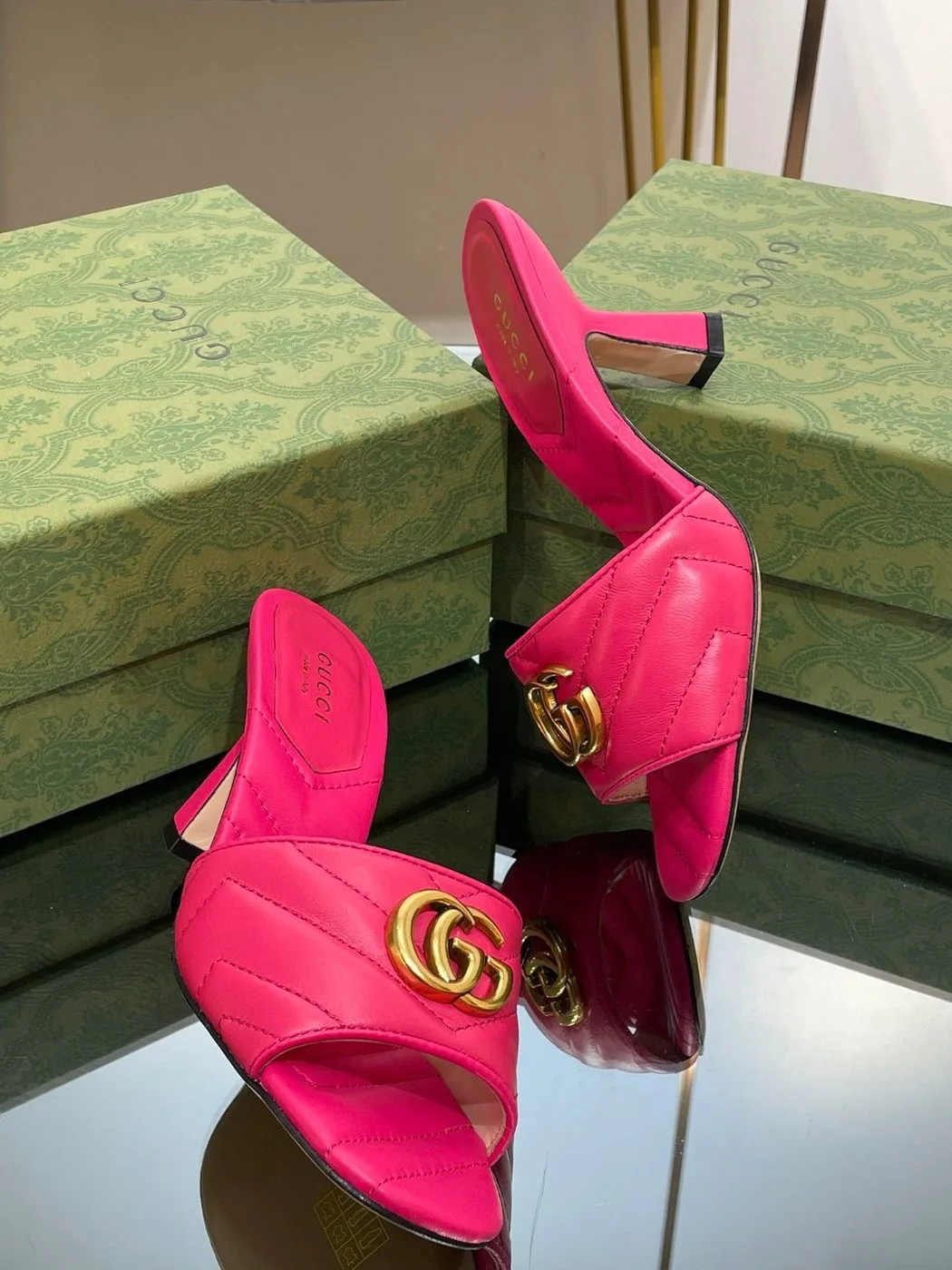 Gucci Double G Slide Sandal Pink - Image 3