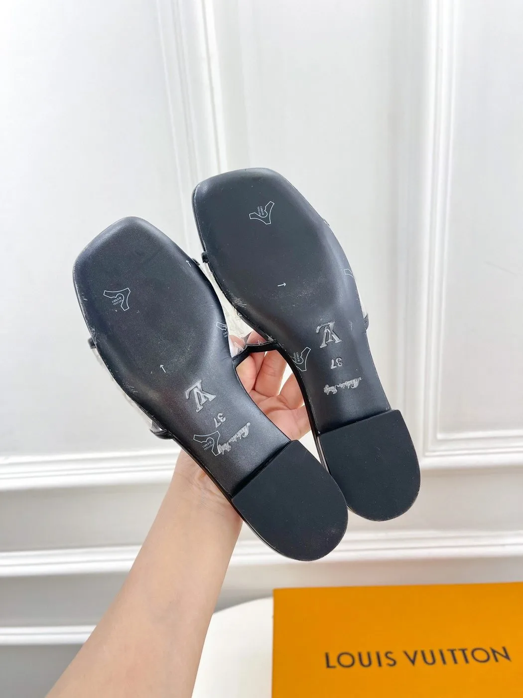 Alternative view of Louis Vuitton Women’s Revival Flat Mule Black