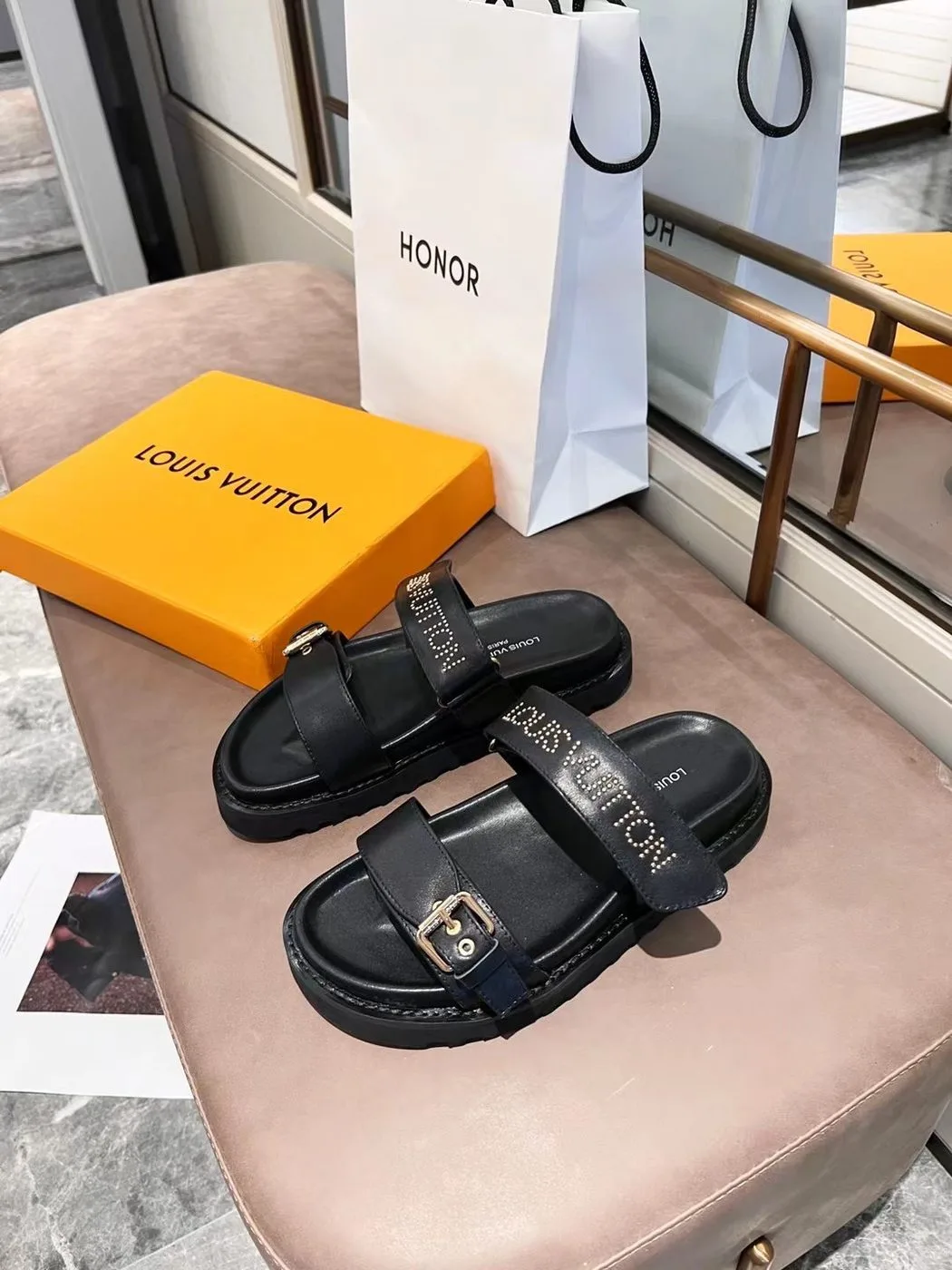 Alternative view of Louis Vuitton Women’s Bom Dia Flat Mule Black
