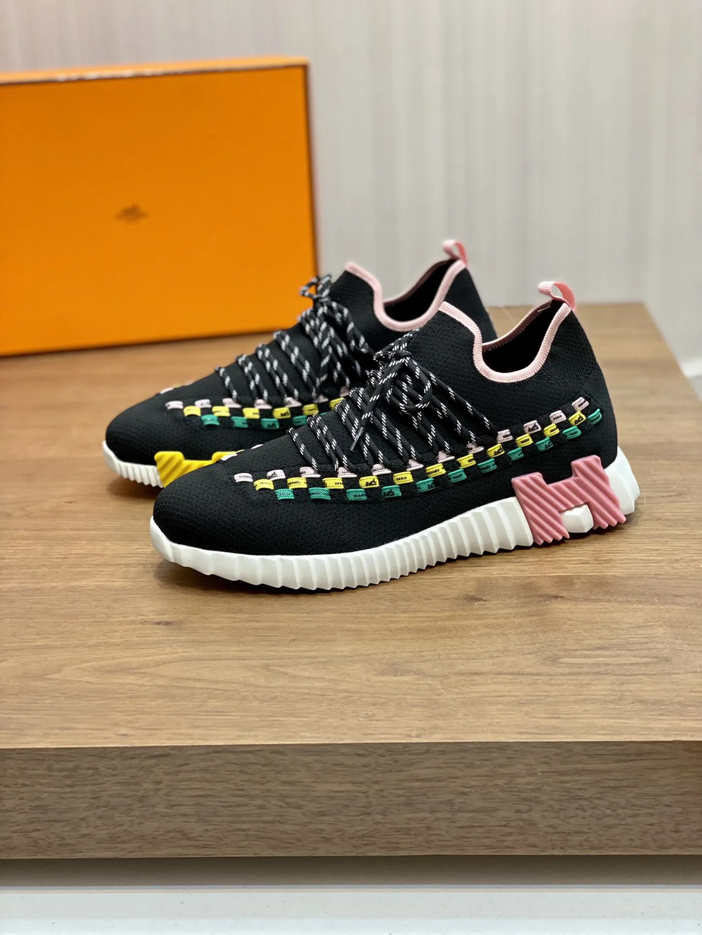 Hermes Sneakers Flex Black And Pink - Image 3