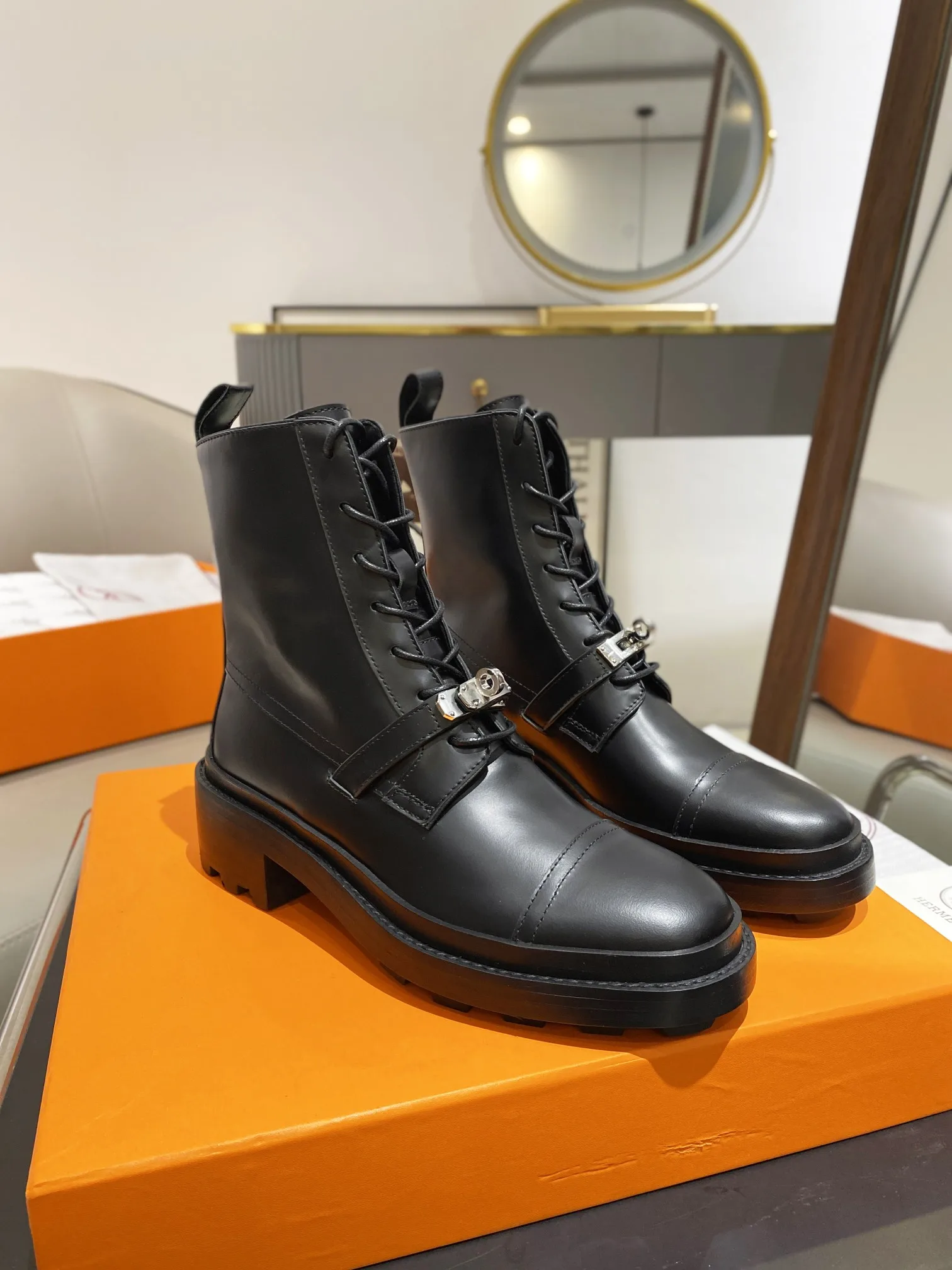 Alternative view of Hermes Daydream Boots Black
