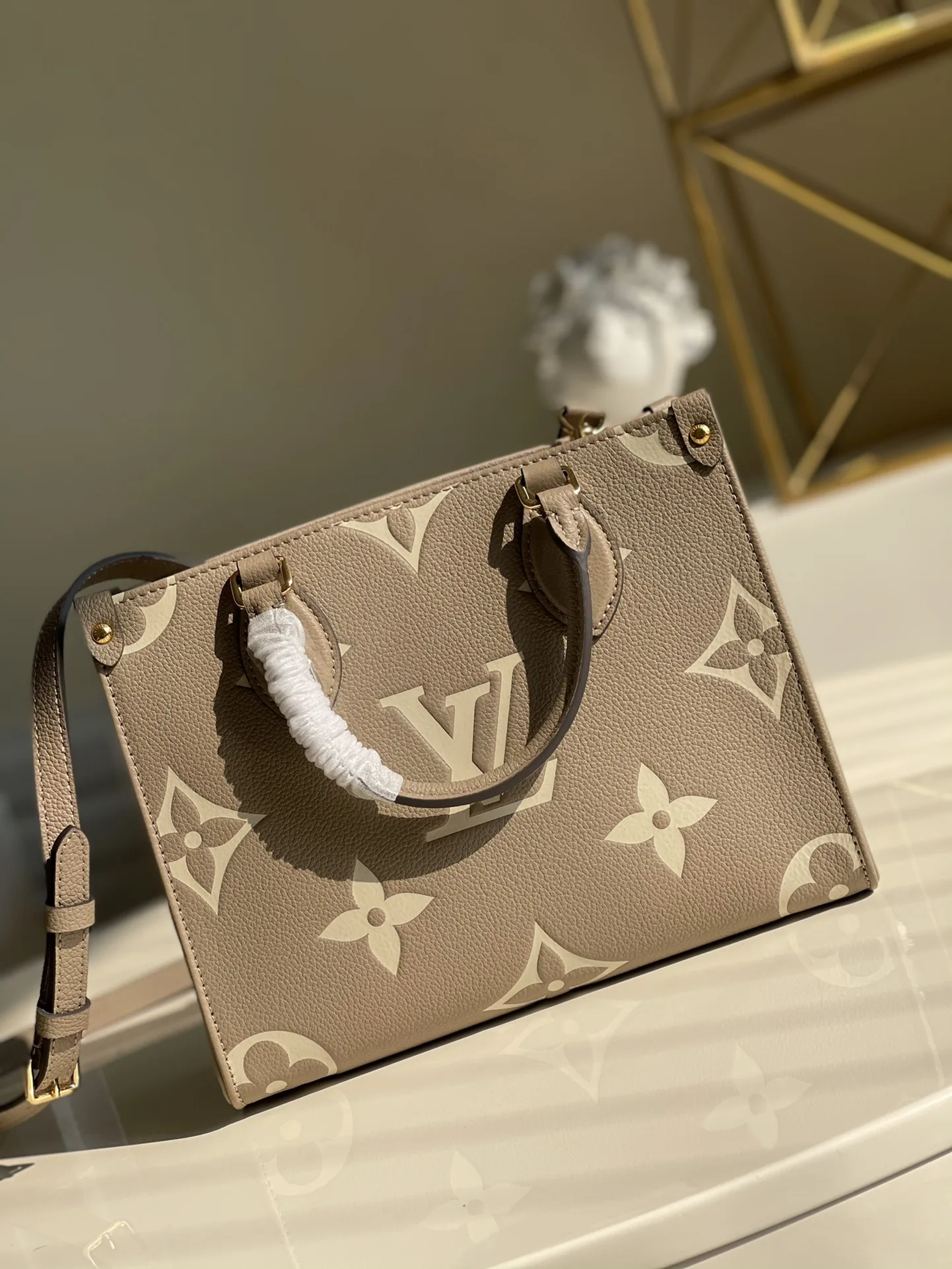 Louis Vuitton Handle Bag Light-Brown - Image 3
