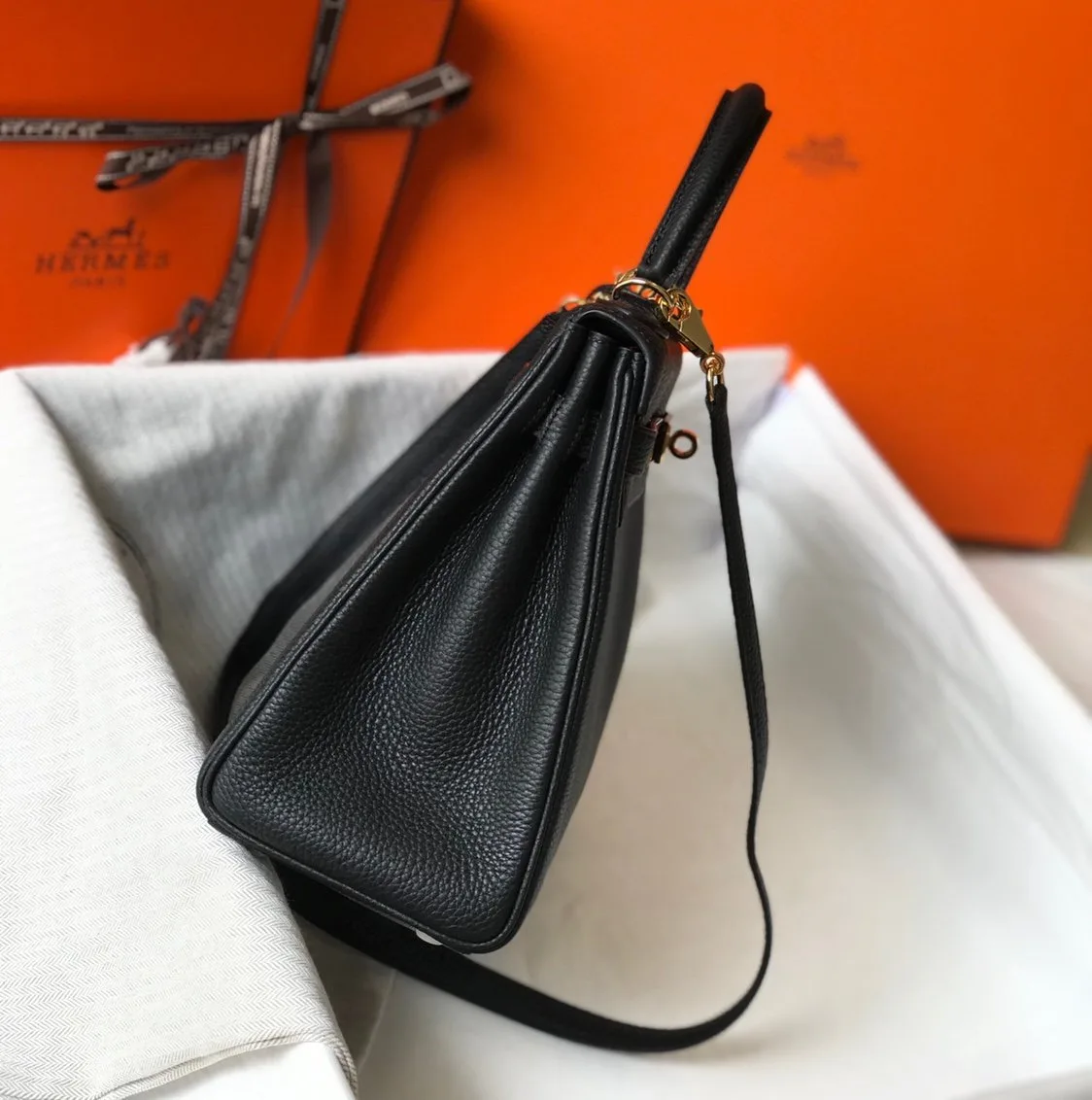 Hermes Kelly 28 Retourne Togo Black Bag - Image 3