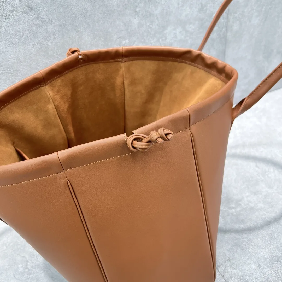 Celine Cabas Drawstring Cuir Triomphe Tan / .04LU - Image 7