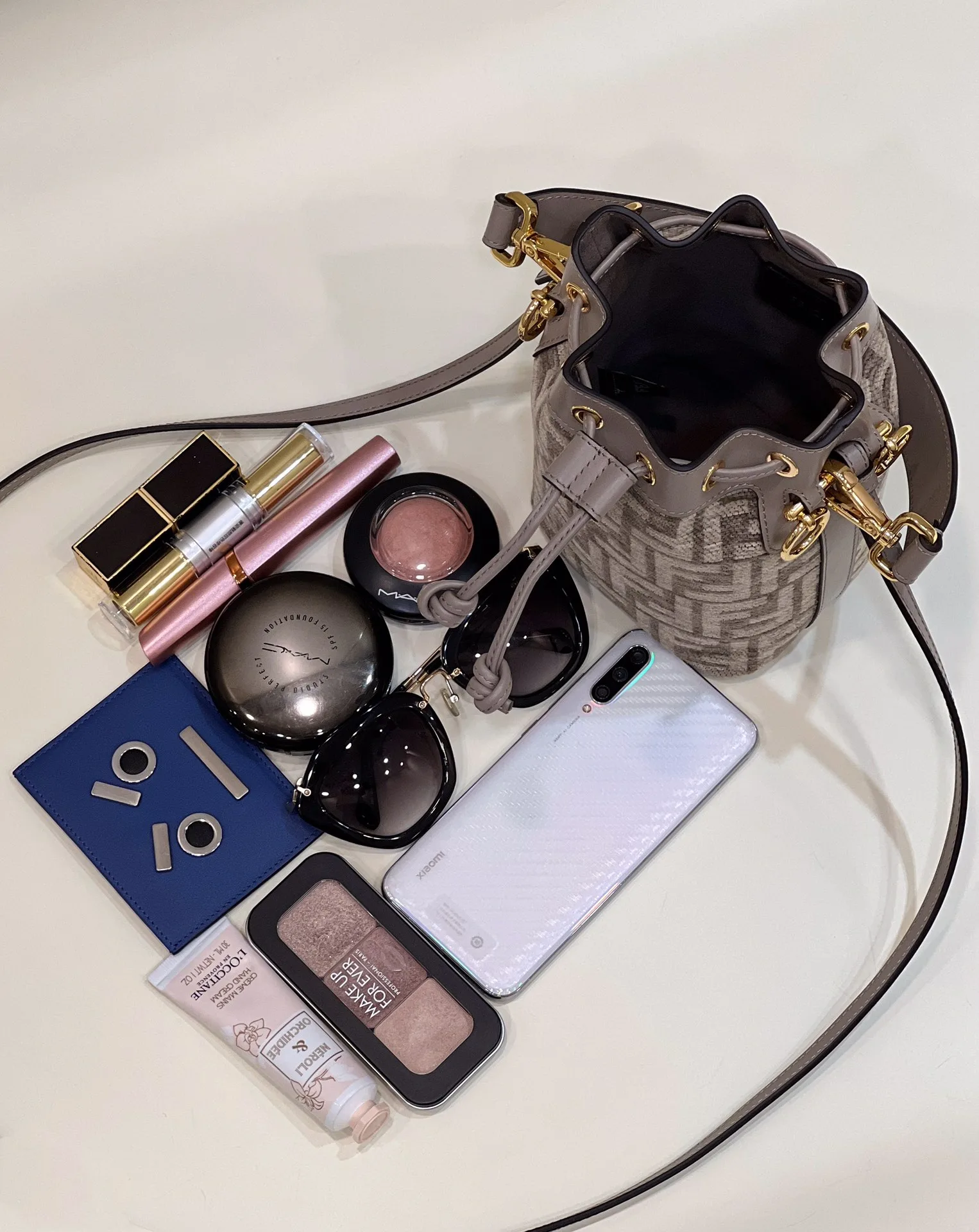 Alternative view of Fendi Mon Tresor Small Beige Bag For Woman /