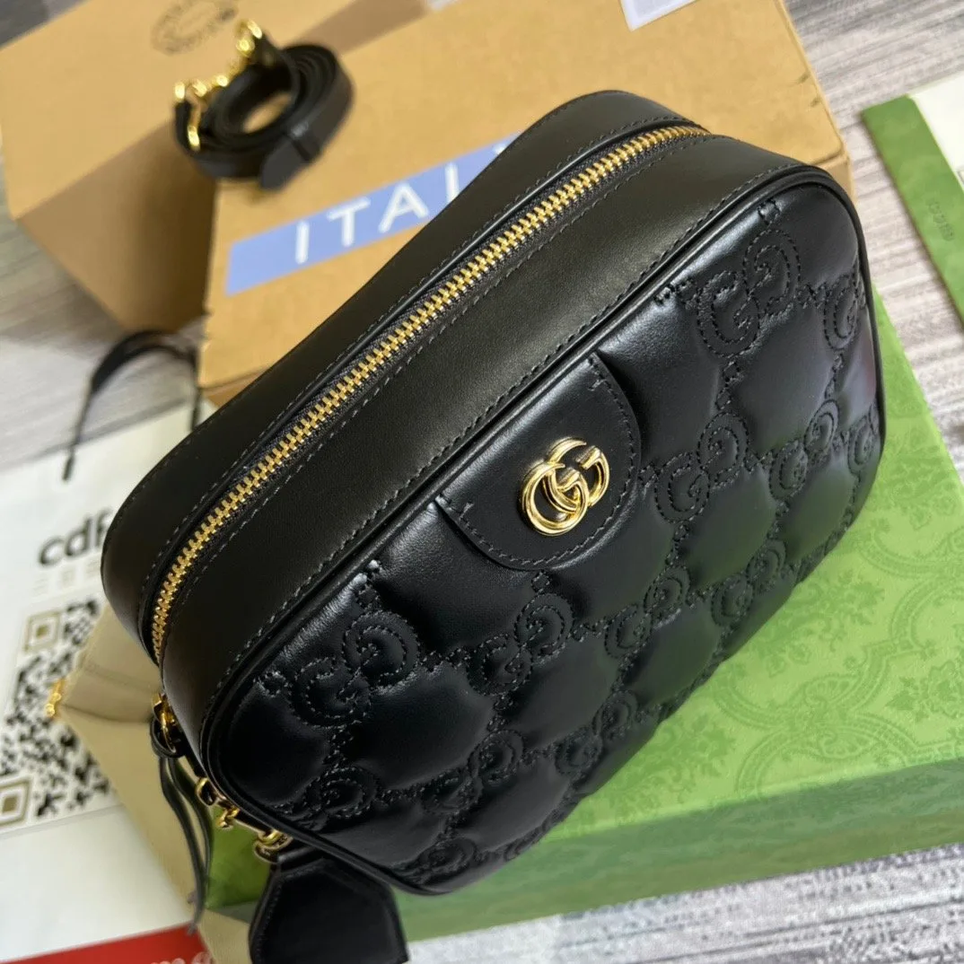 Gucci Matelasse Shoulder Bag Black - Image 5