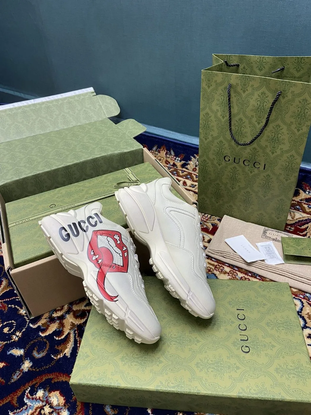 Gucci Men’s Rhyton Sneakers With Mouth Print White Ivory - Image 5