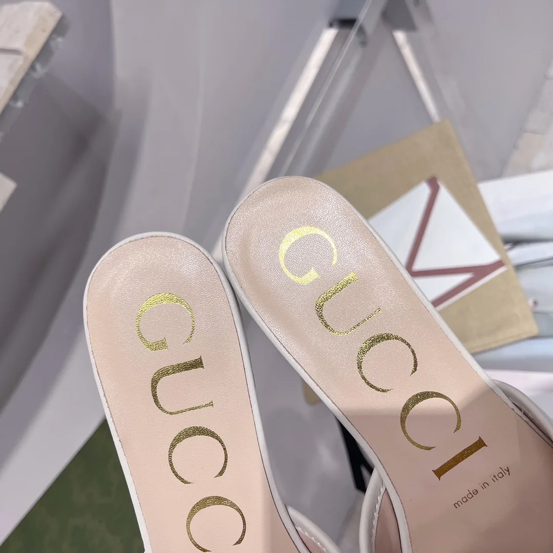 Alternative view of Gucci Women’s Slide Sandal With Double G White