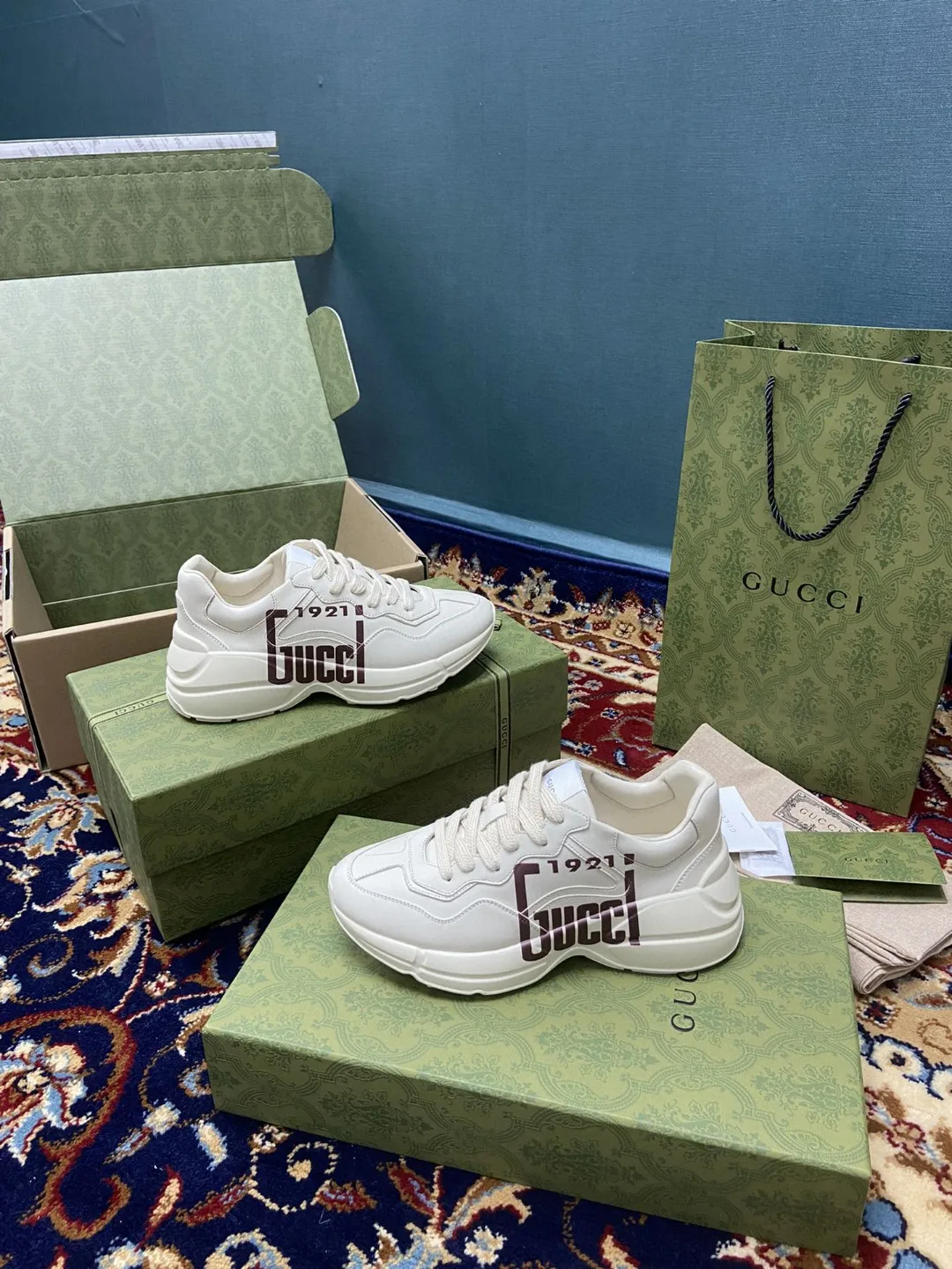Gucci Men’s Rhyton Sneakers With Logo 1921 Gucci White Ivory - Image 3