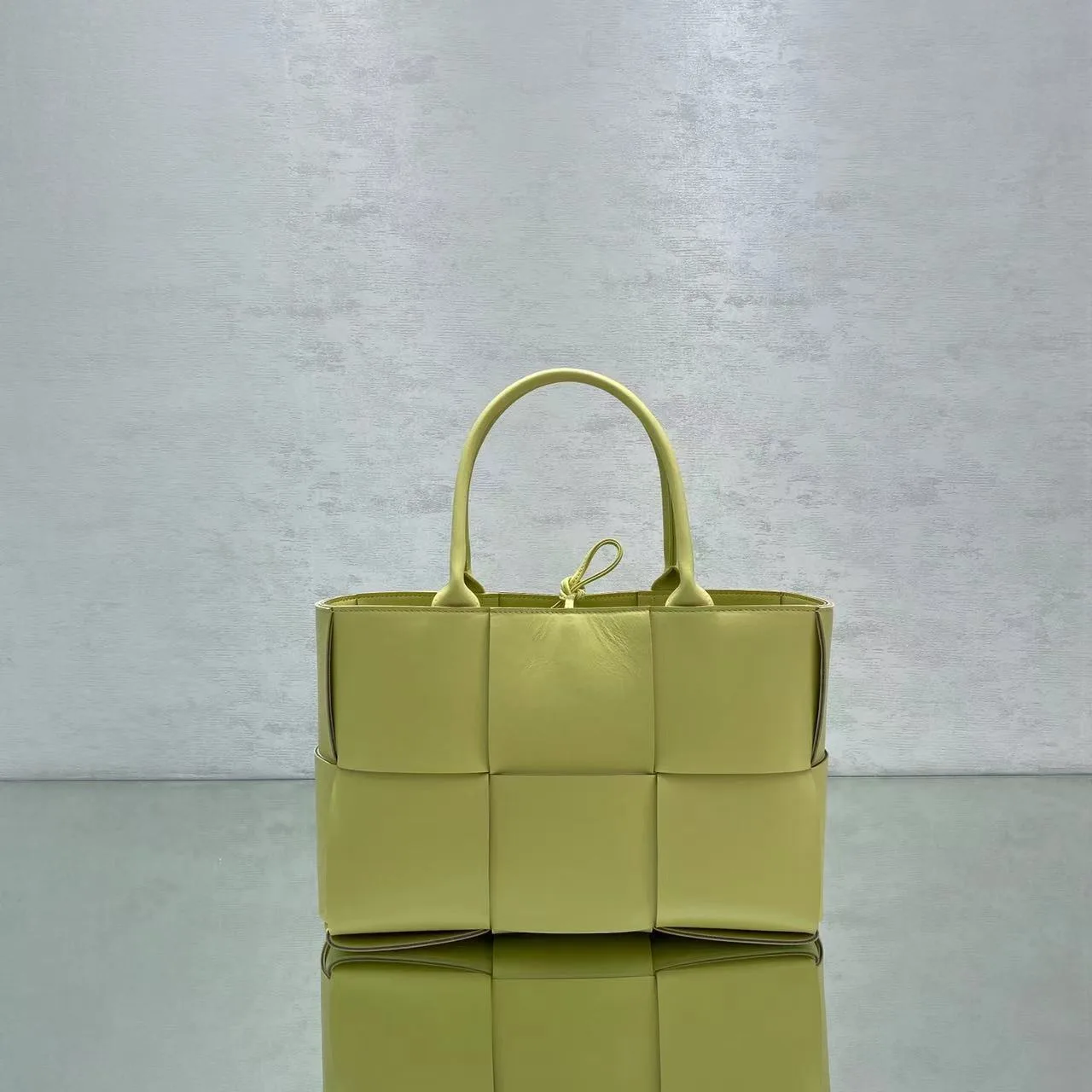 Bottega Veneta Small Arco Tote Bag Yellow - Image 5