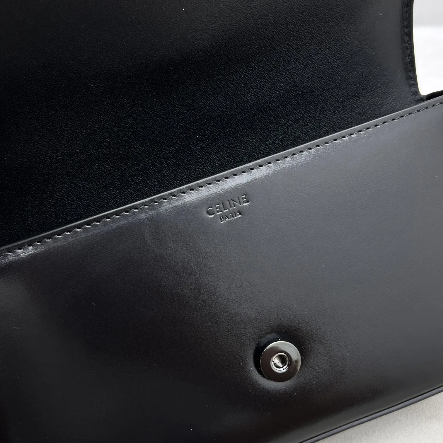 Chain Shoulder Bag Triomphe In Shiny Black / .38NO - Image 7