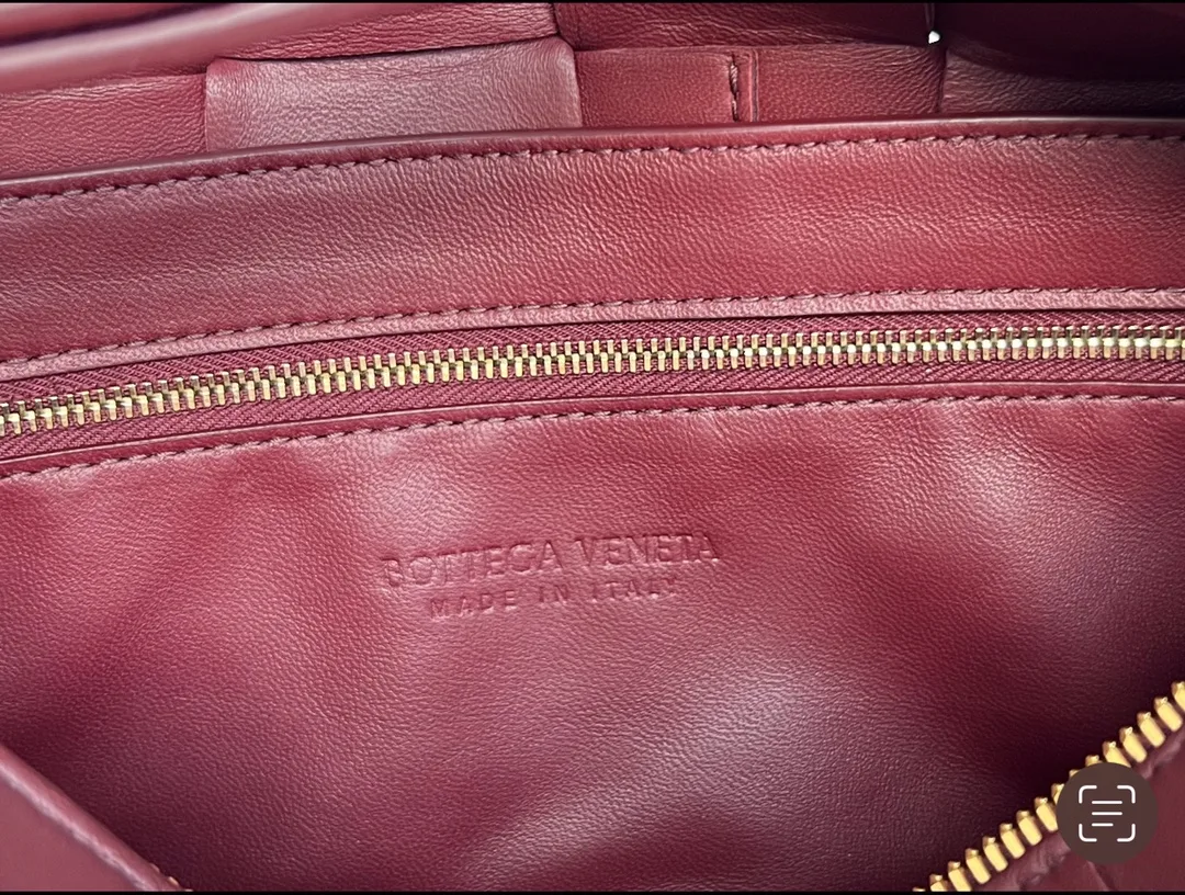 Bottega Veneta Brick Cassette Red - Image 5