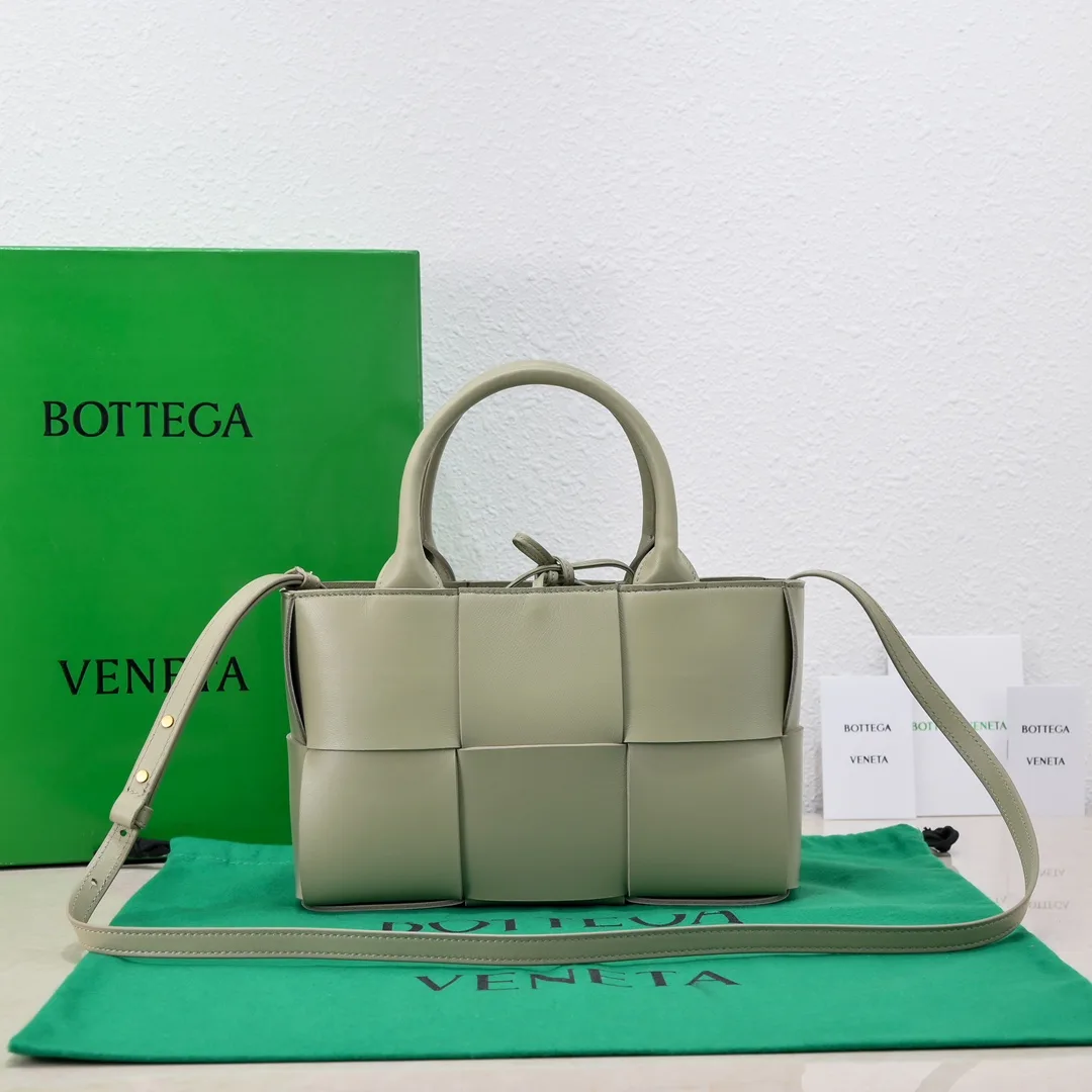 Bottega Veneta Mini Arco Tote Bag Green