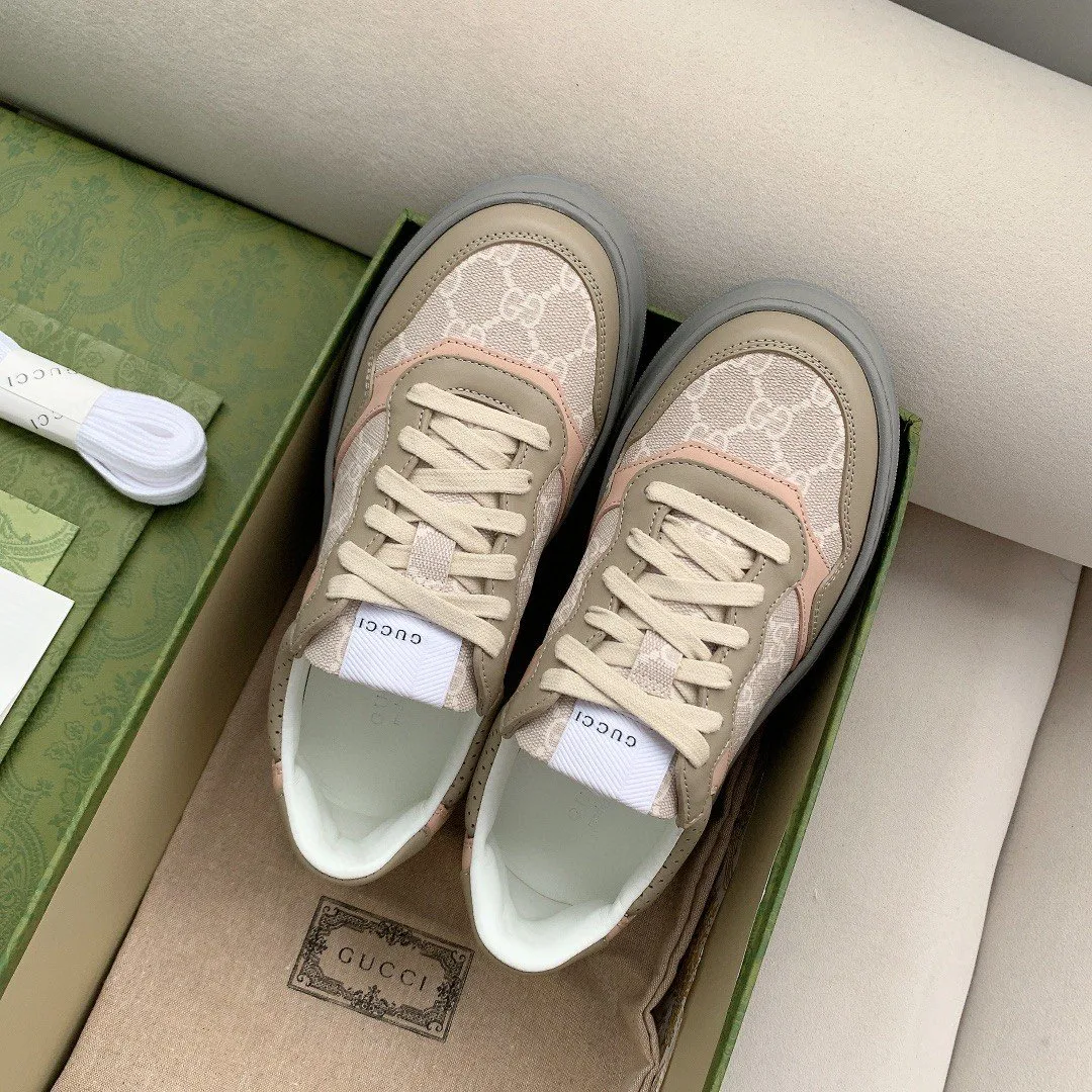 Gucci Women’s GG Sneaker White And Beige Supreme - Image 4