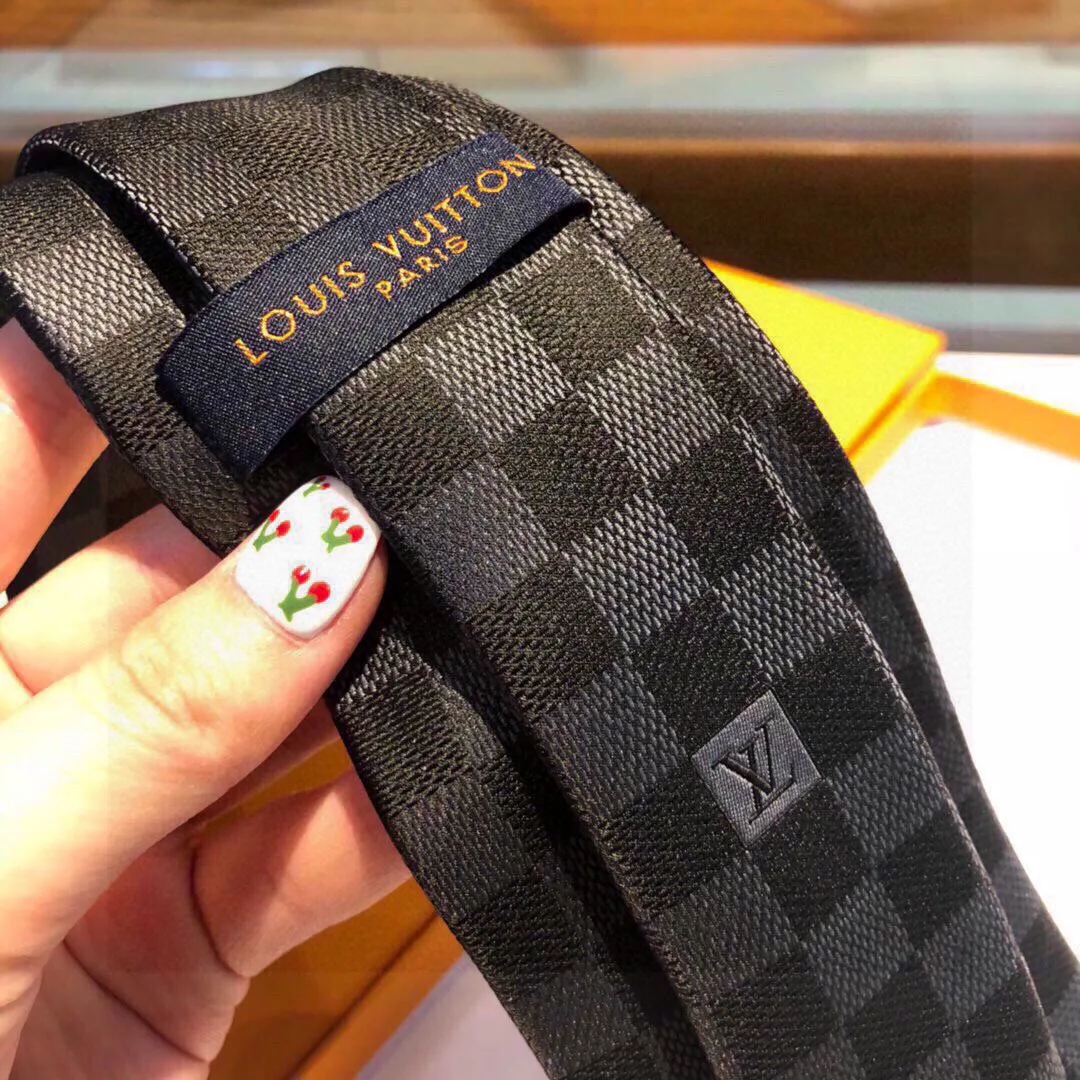 Louis Vuitton Damier Classique Tie Black LV Men - Image 4
