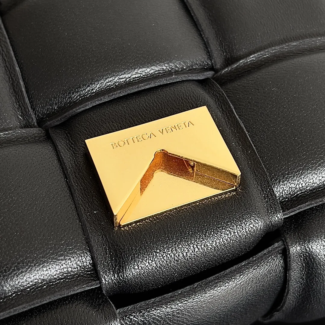 Bottega Veneta Small Padded Cassette Black - Image 4