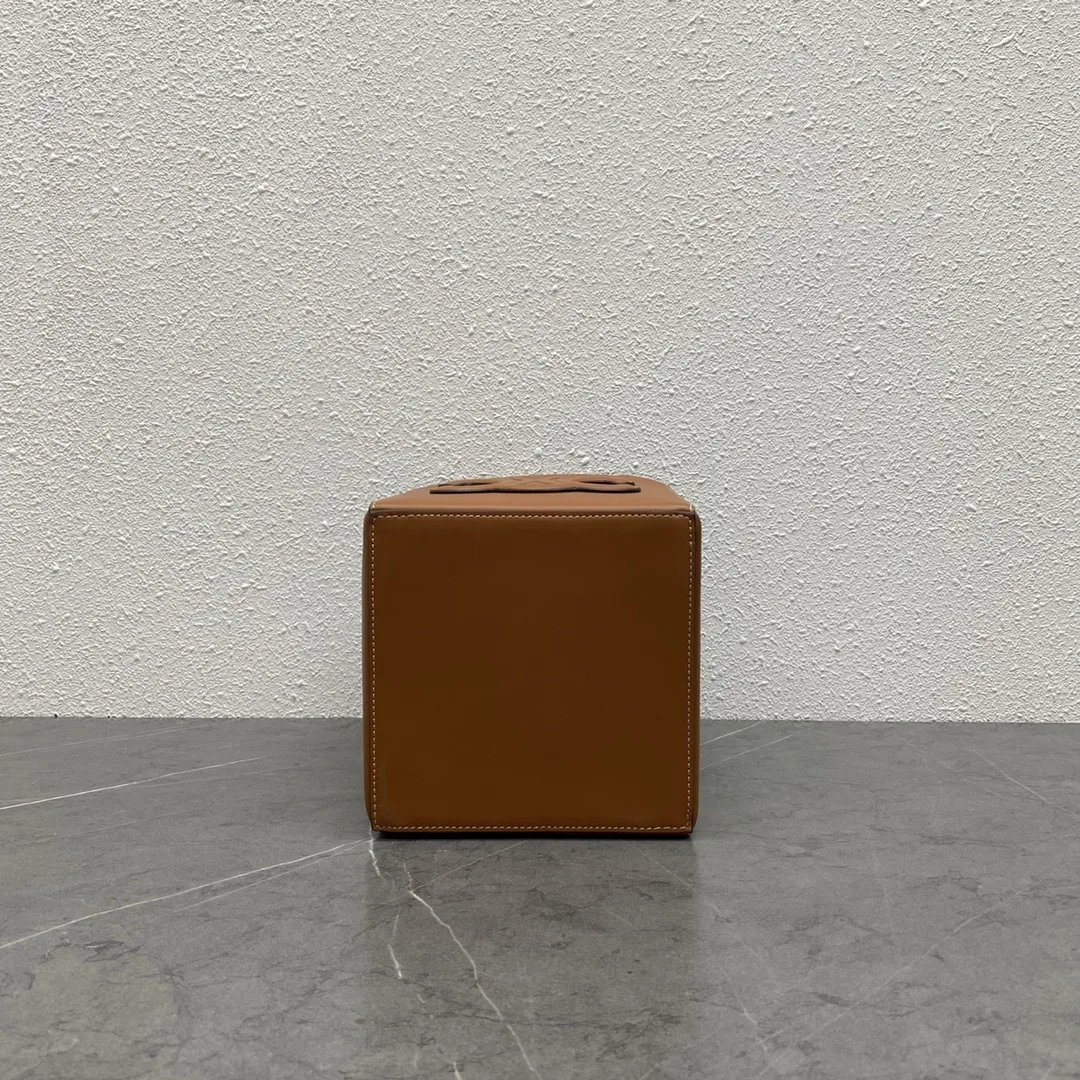 Celine Cube Bag Cuir Triomphe Square Tan / - Image 3