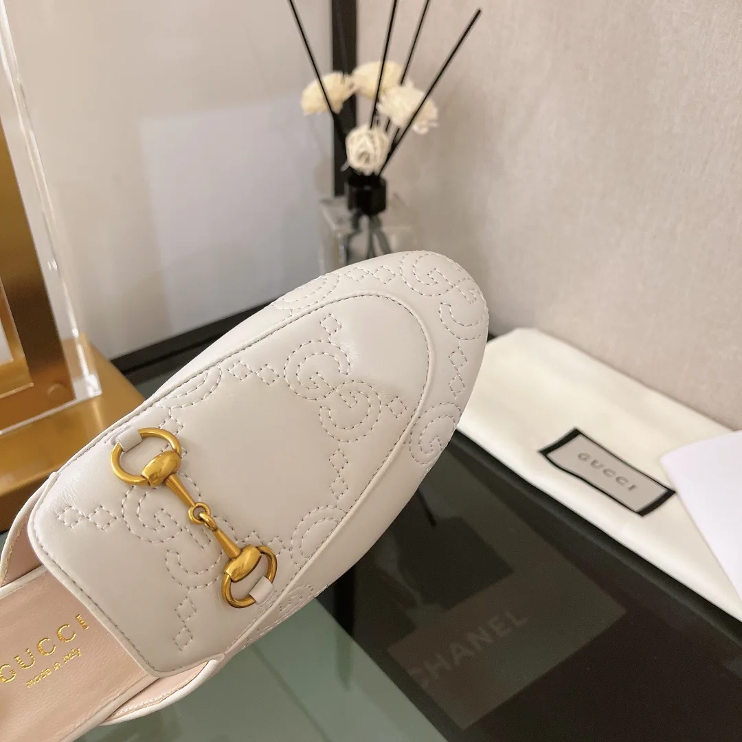 Gucci Women’s GG Matelasse Princetown Slipper White - Image 4
