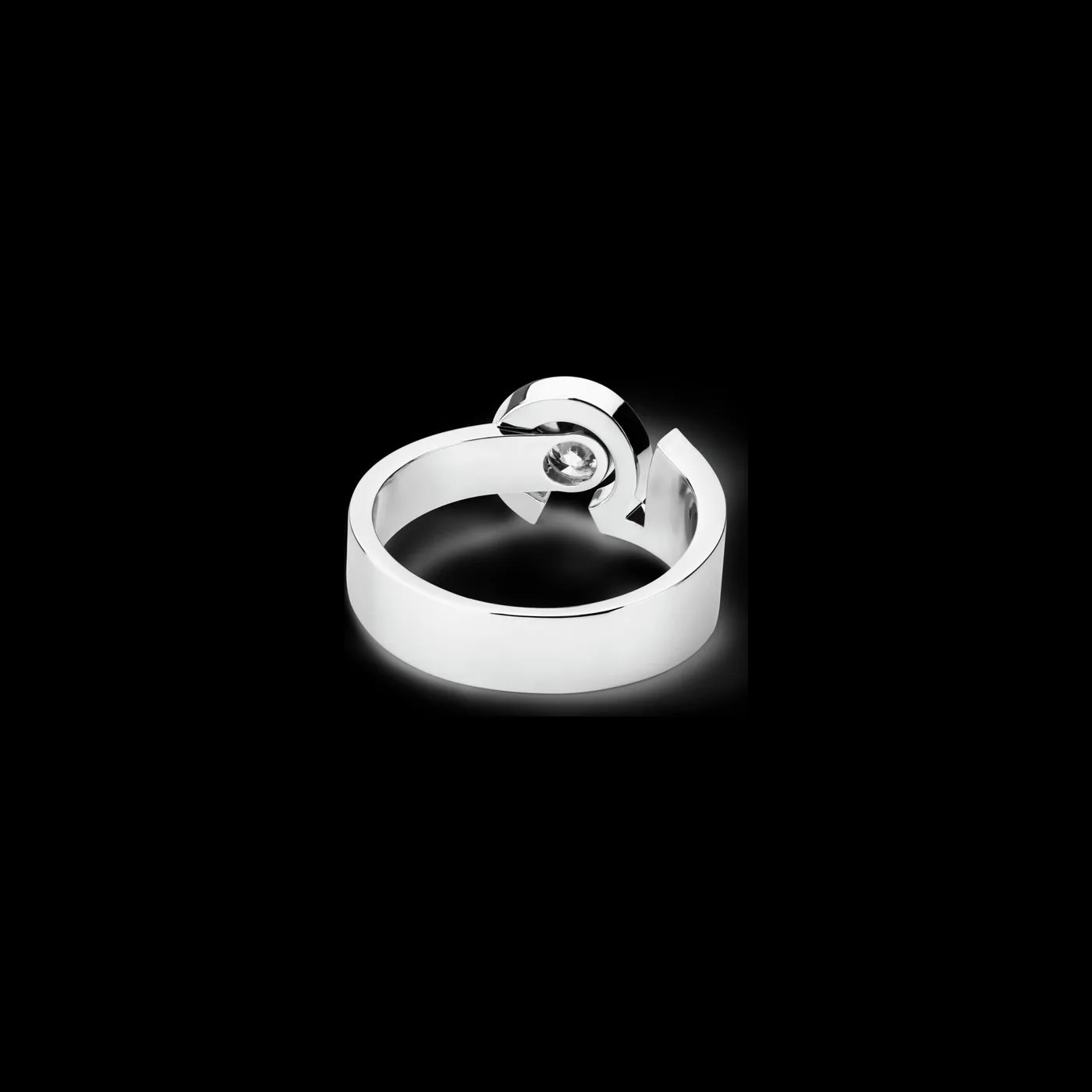 Chanel Eternal N°5 Ring White Gold - Image 3