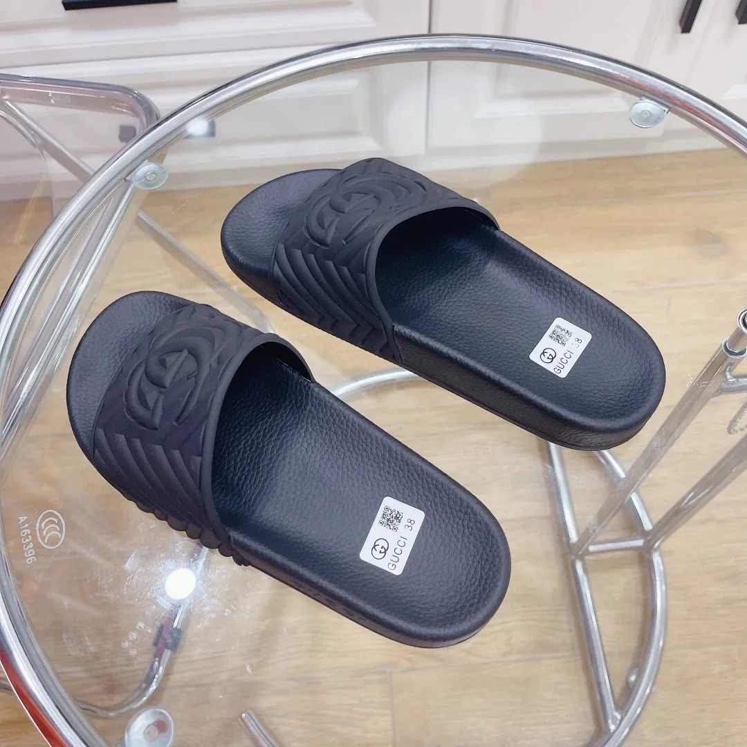 Gucci Mens Quilted GG Rubber Slide Black - Image 4