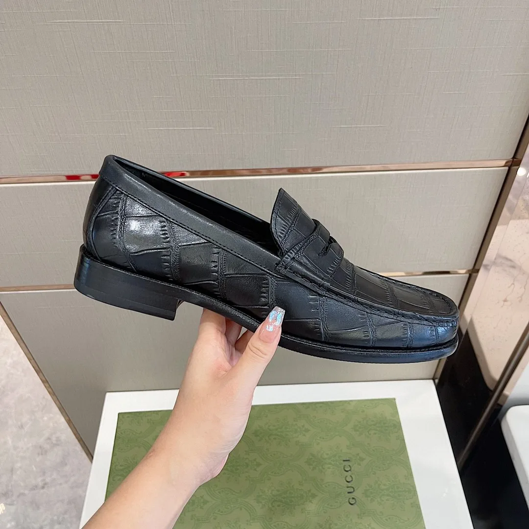 Alternative view of Gucci Horsebit Crocodile Loafer Black 0GQ00