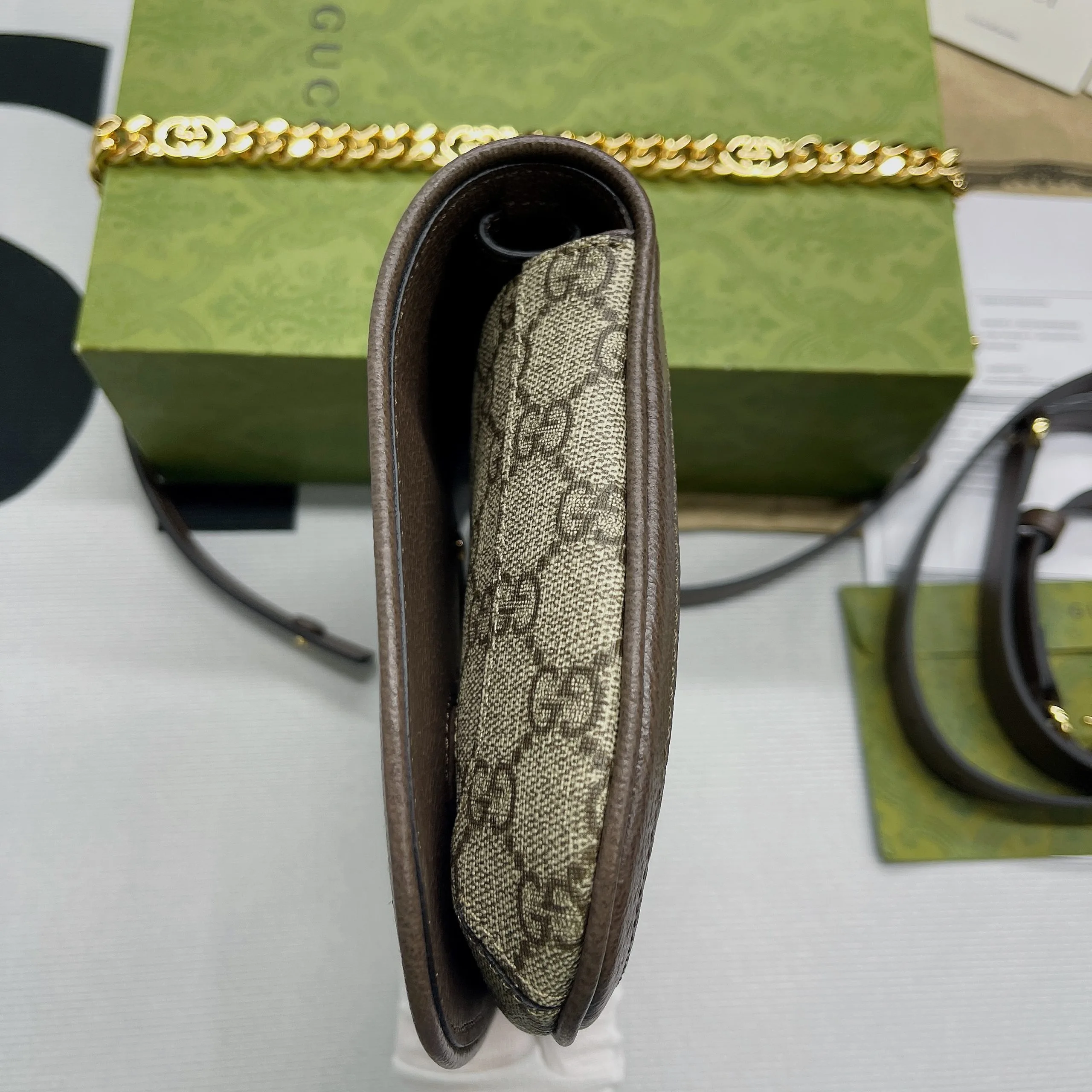 Gucci Blondie Medium Shoulder Bag / Beige/ Ebony GG Supreme Canvas Gold Hardware - Image 9
