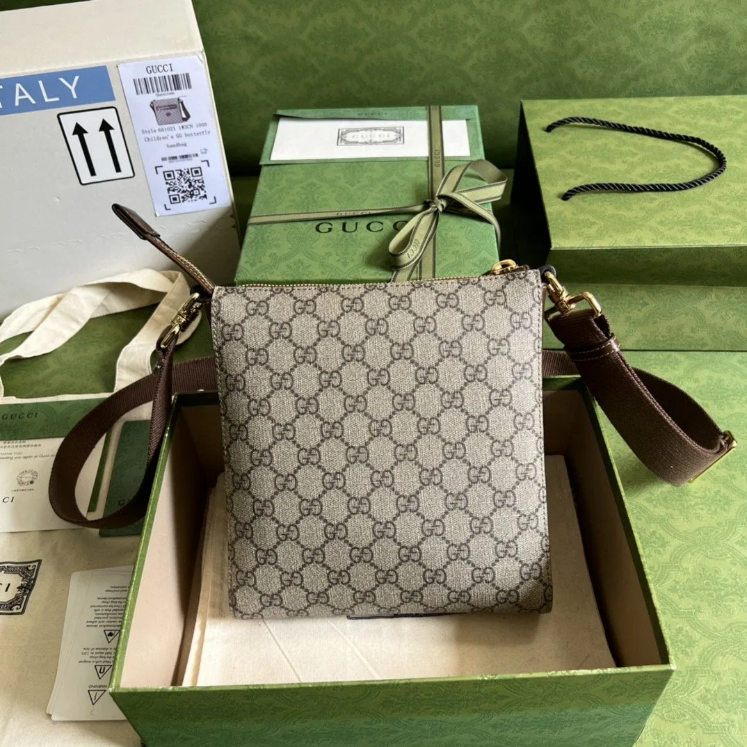 Alternative view of Gucci Supreme Messenger Bag Beige And Ebony GG Supreme Canvas /