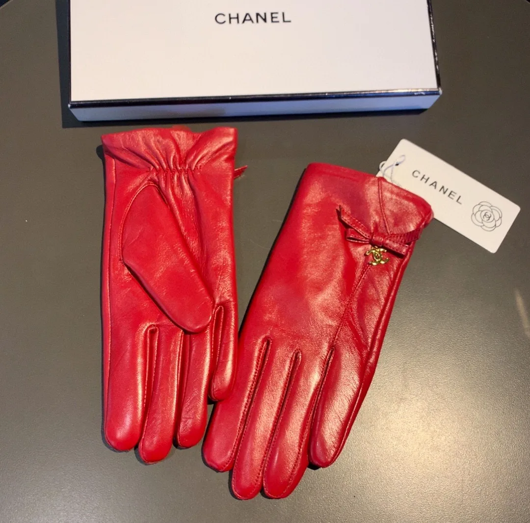 Chanel Gloves In Red - Image 3