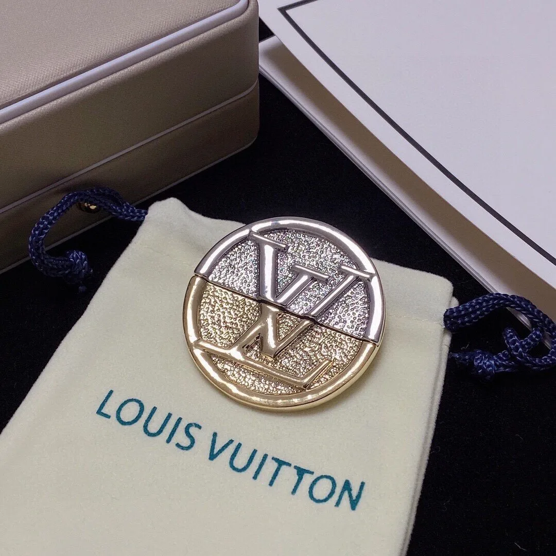 Louis Vuitton Brooch - Image 4