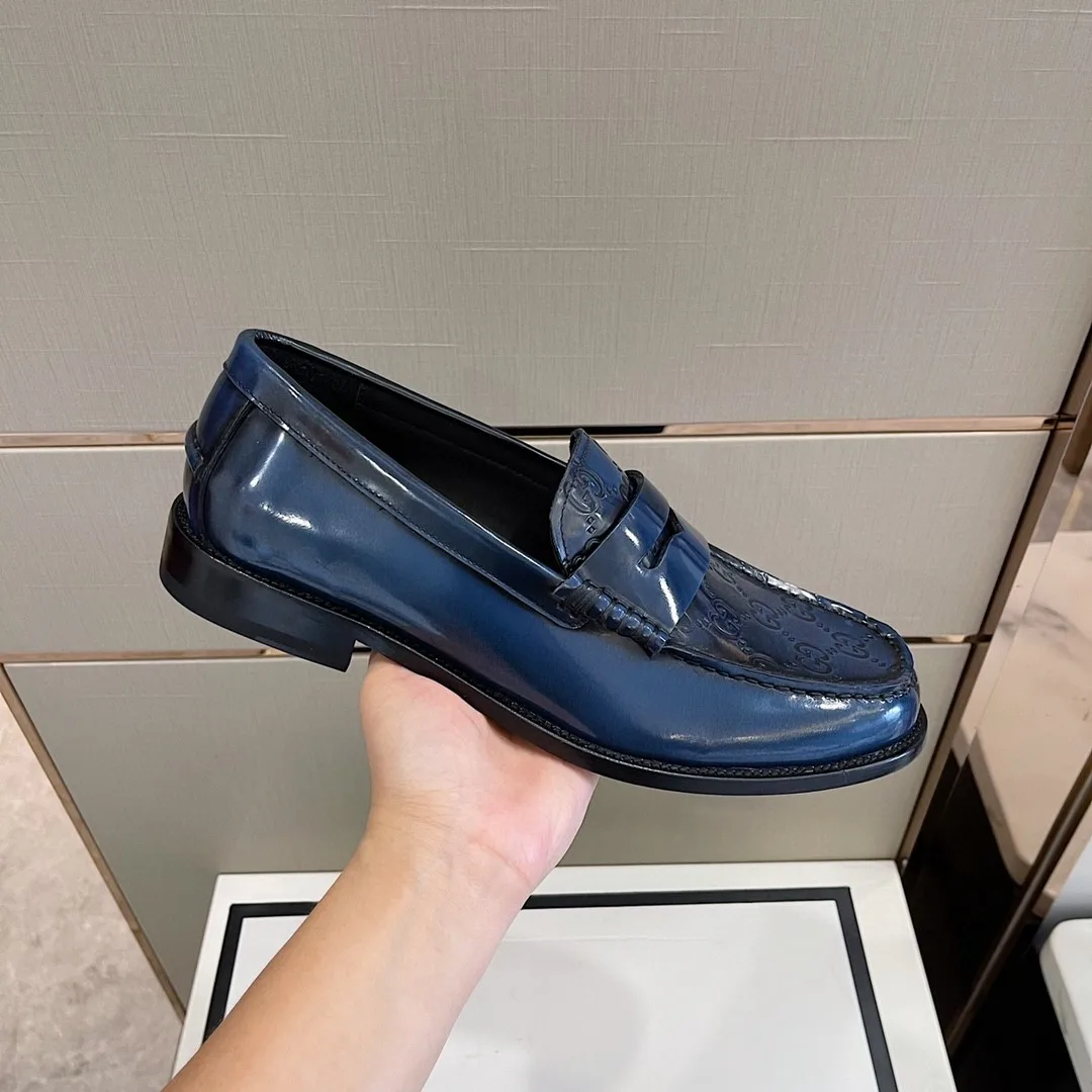 Alternative view of Gucci Men’s GG Embossed Loafers Horsebit Blue