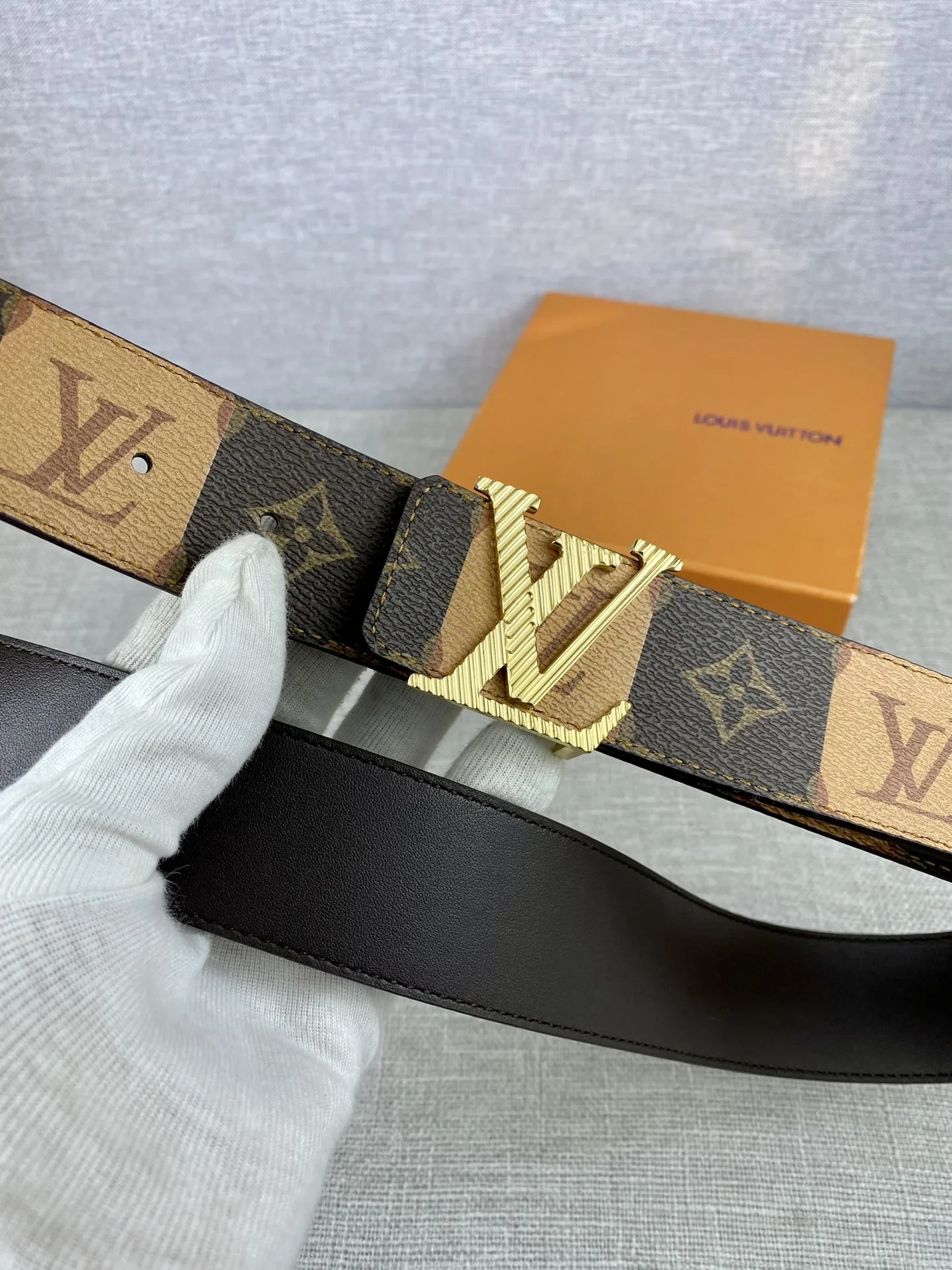 Louis Vuitton Iconic Reversible LV Belt Brown LV Women - Image 9