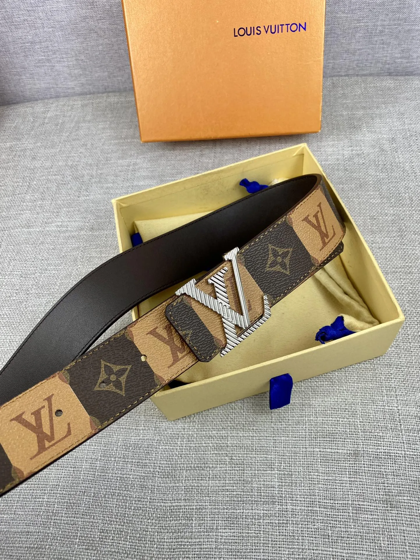 Louis Vuitton Iconic Reversible LV Belt Brown LV Women - Image 8