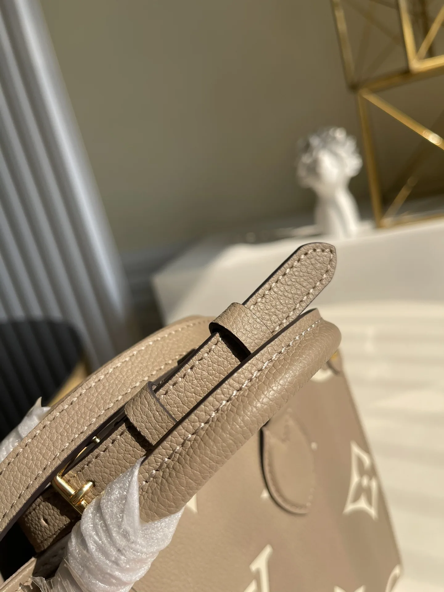 Alternative view of Louis Vuitton Handle Bag Light-Brown