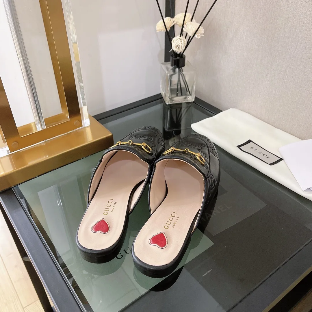Gucci Women’s GG Matelasse Princetown Slipper Black - Image 5