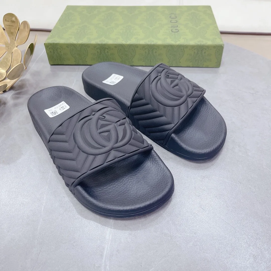 Gucci Mens Quilted GG Rubber Slide Black - Image 3