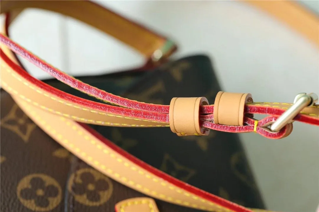 Alternative view of Louis Vuitton Chantilly MM Shoulder Bag Monogram Brown LV /