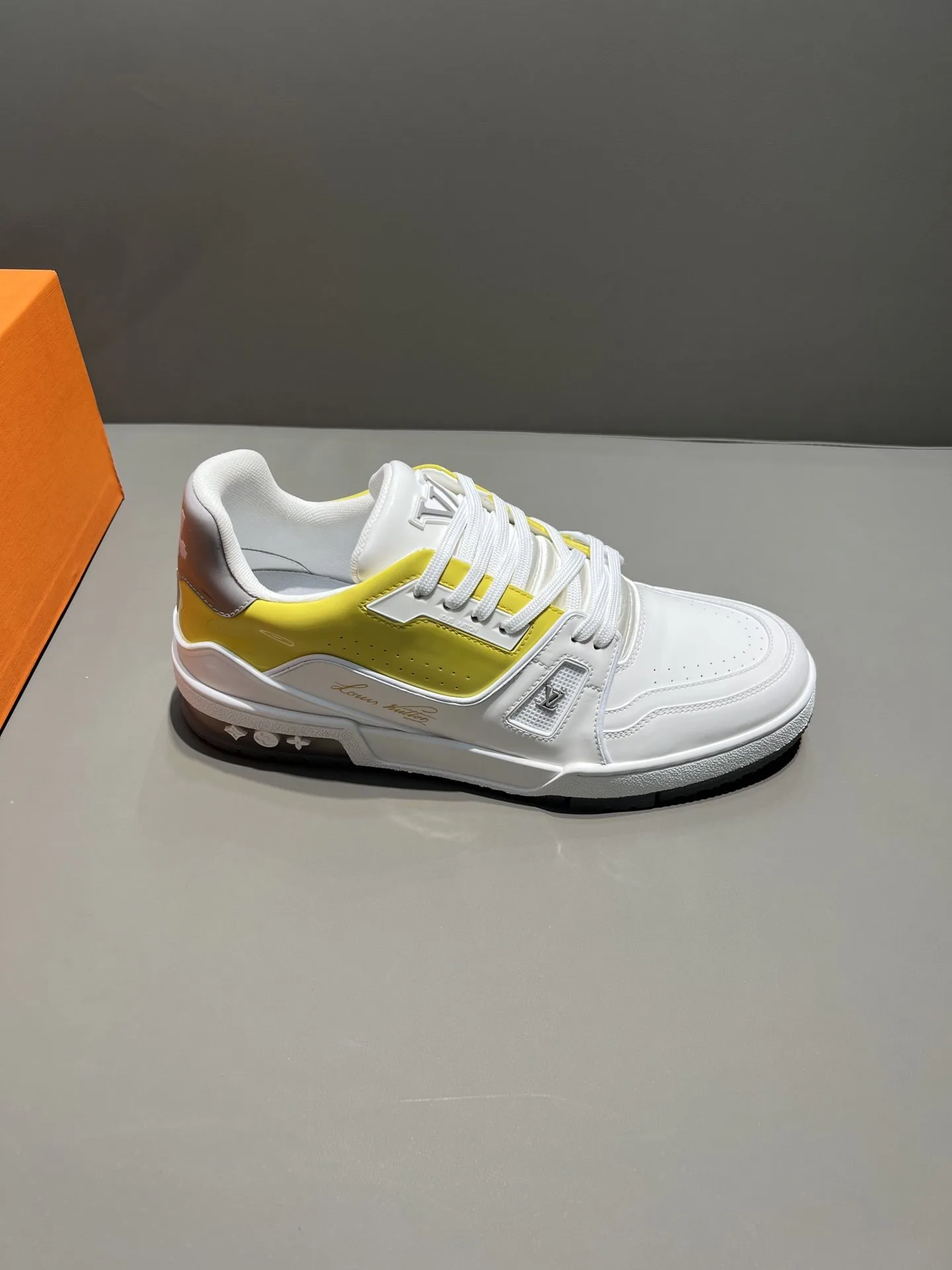 Louis Vuitton Trainer Sneaker White/Yellow Virgil Abloh - Image 3