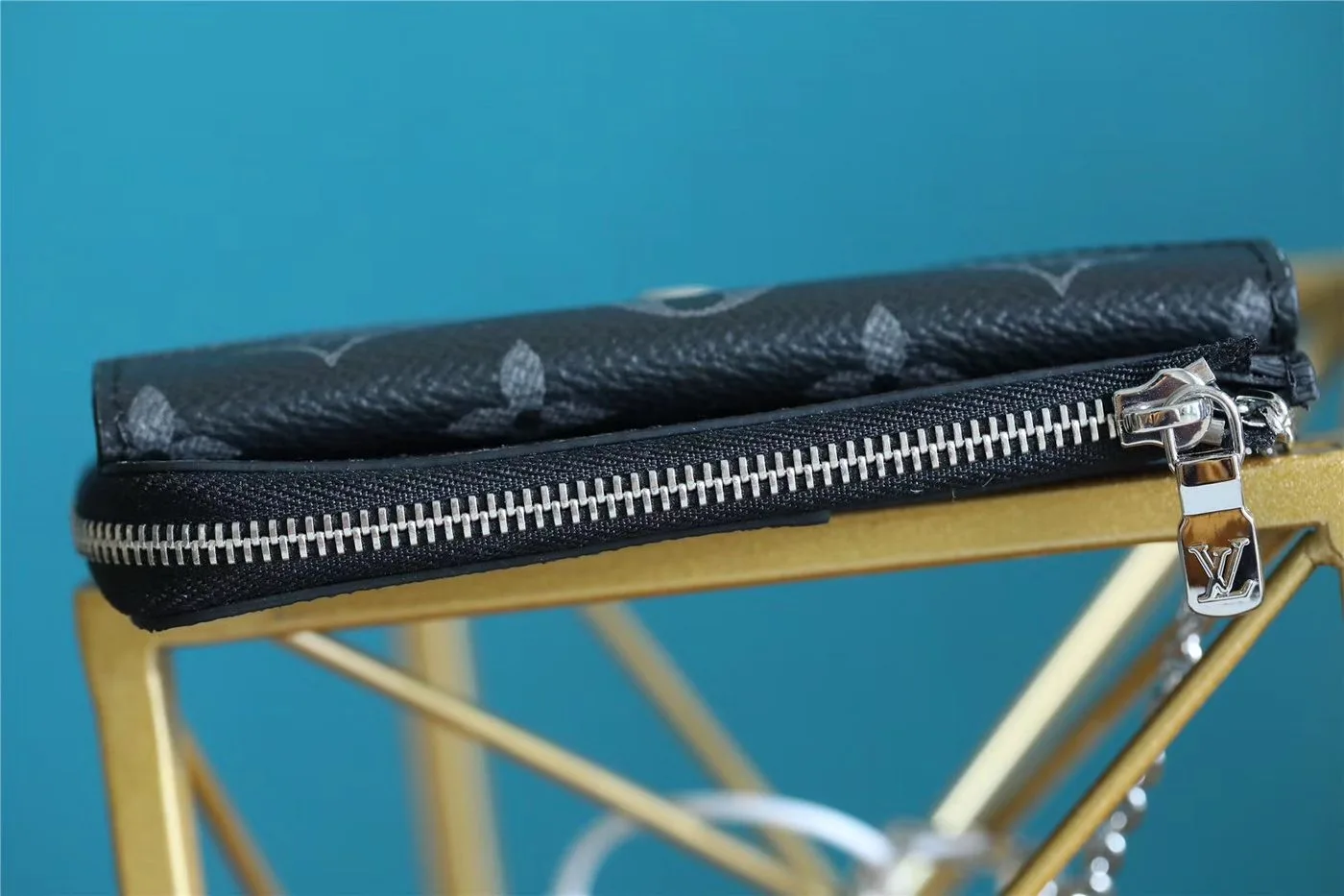 Louis Vuitton Card Holder Recto Verso Monogram Eclipse - Image 2