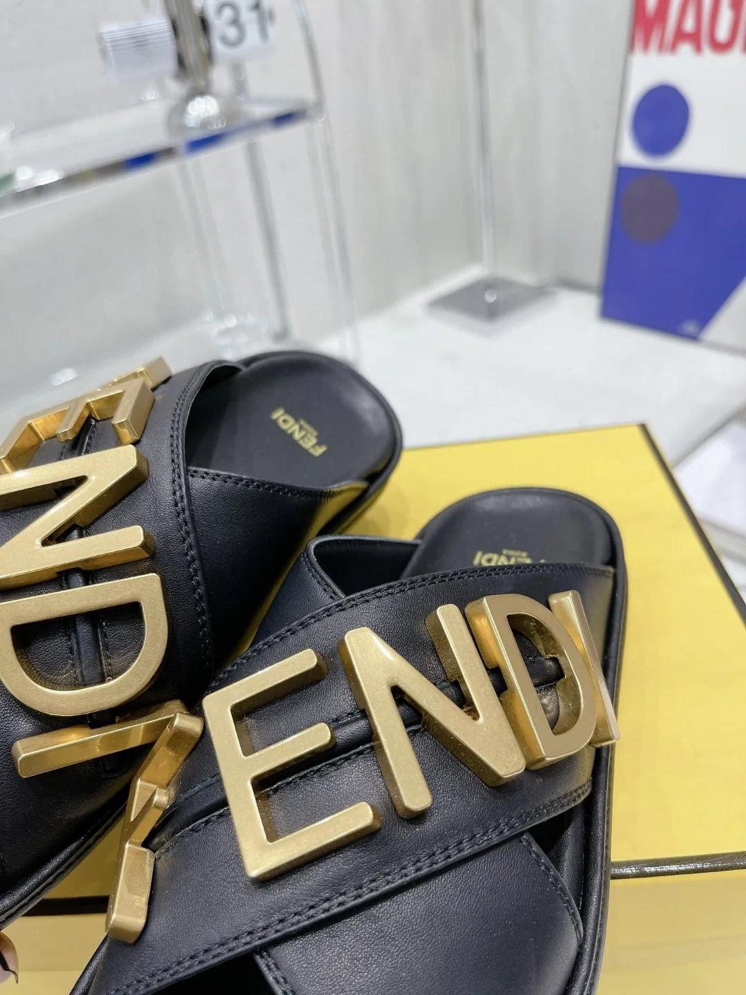Fendi Graphy Black FF 8X8289AI1RF1H1K - Image 5