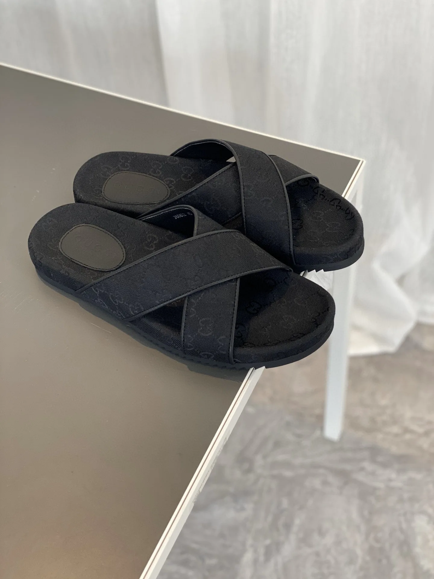 Alternative view of Gucci Mens GG Crisscross Slide Sandals Black