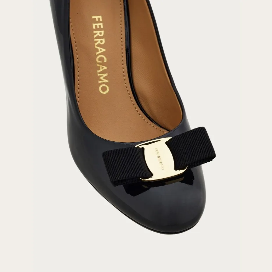 Ferragamo Vara Bow Pump Black 01L218 - Image 5