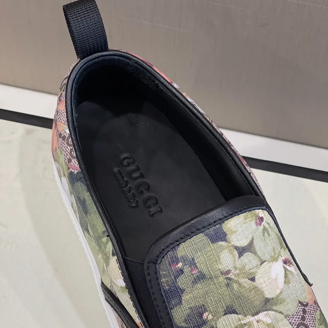 Alternative view of Gucci Men’s GG Supreme Slip-On With Floral Green