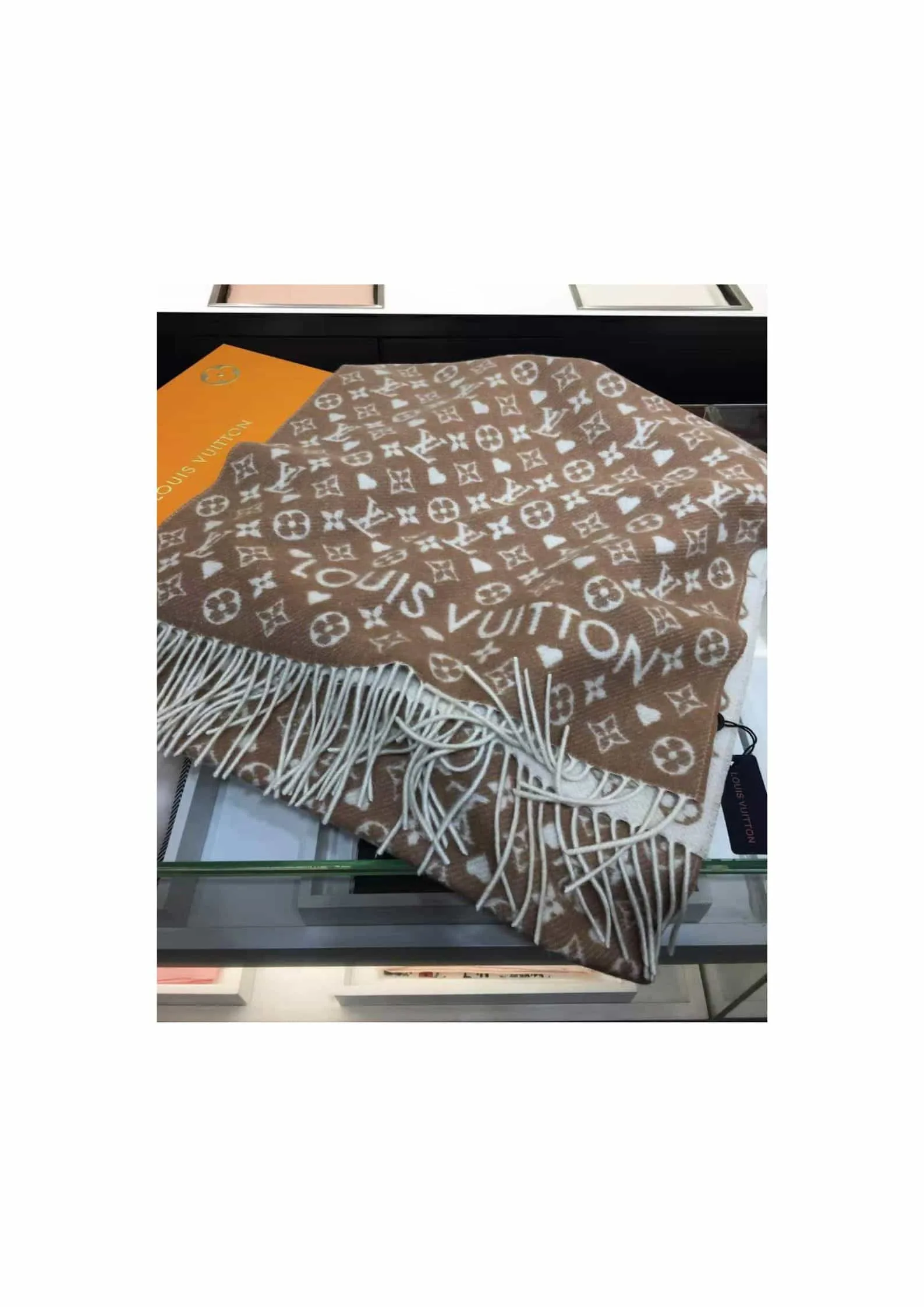 Louis Vuitton Game On Scarf Brown - Image 4