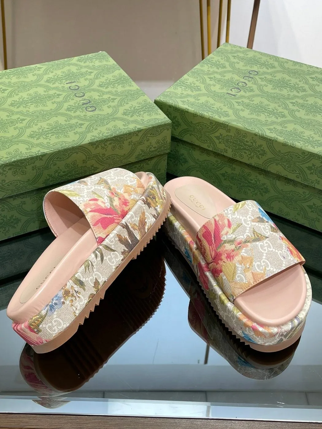 Alternative view of Gucci Gg Flora Slide Sandal Multicolor